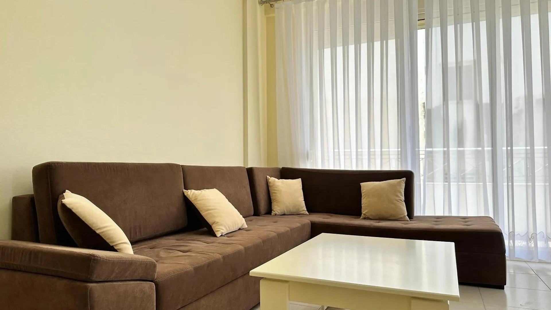 Casabianco Apartments Saranda