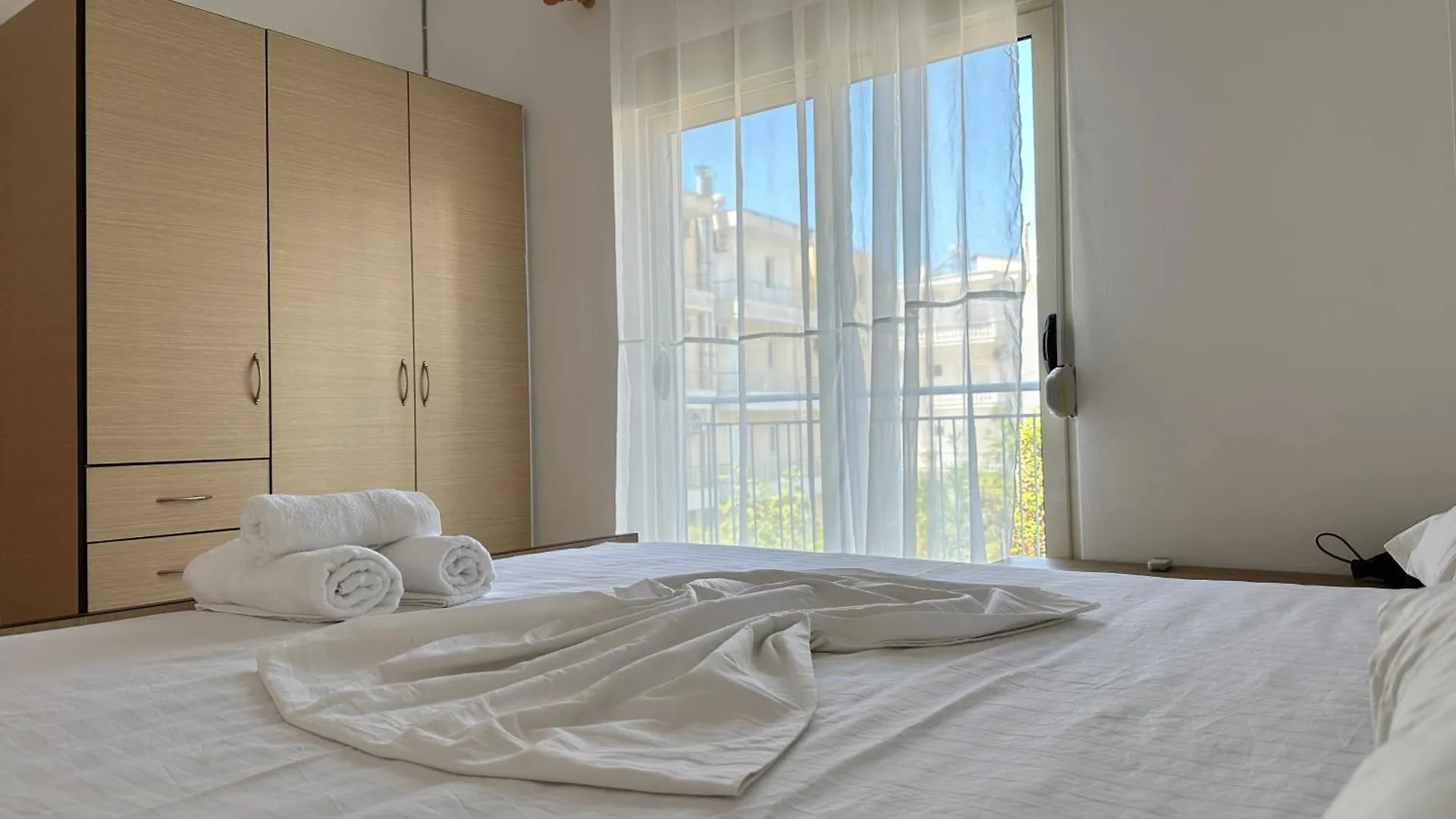 Casabianco Apartments Saranda